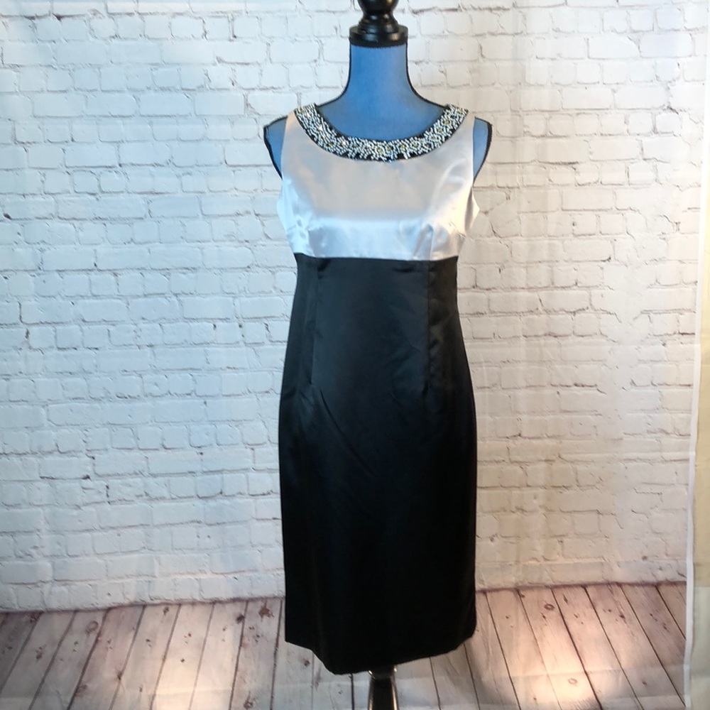 Nip on Boutique sleeveless dress w beaded neckline